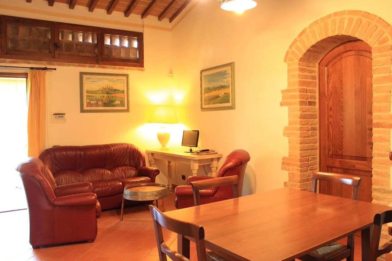Farm stay Il Colombaio Winery & Rooms Monteriggioni