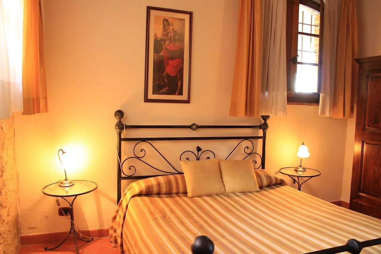 Il Colombaio Winery & Rooms Monteriggioni 0*,  Italy