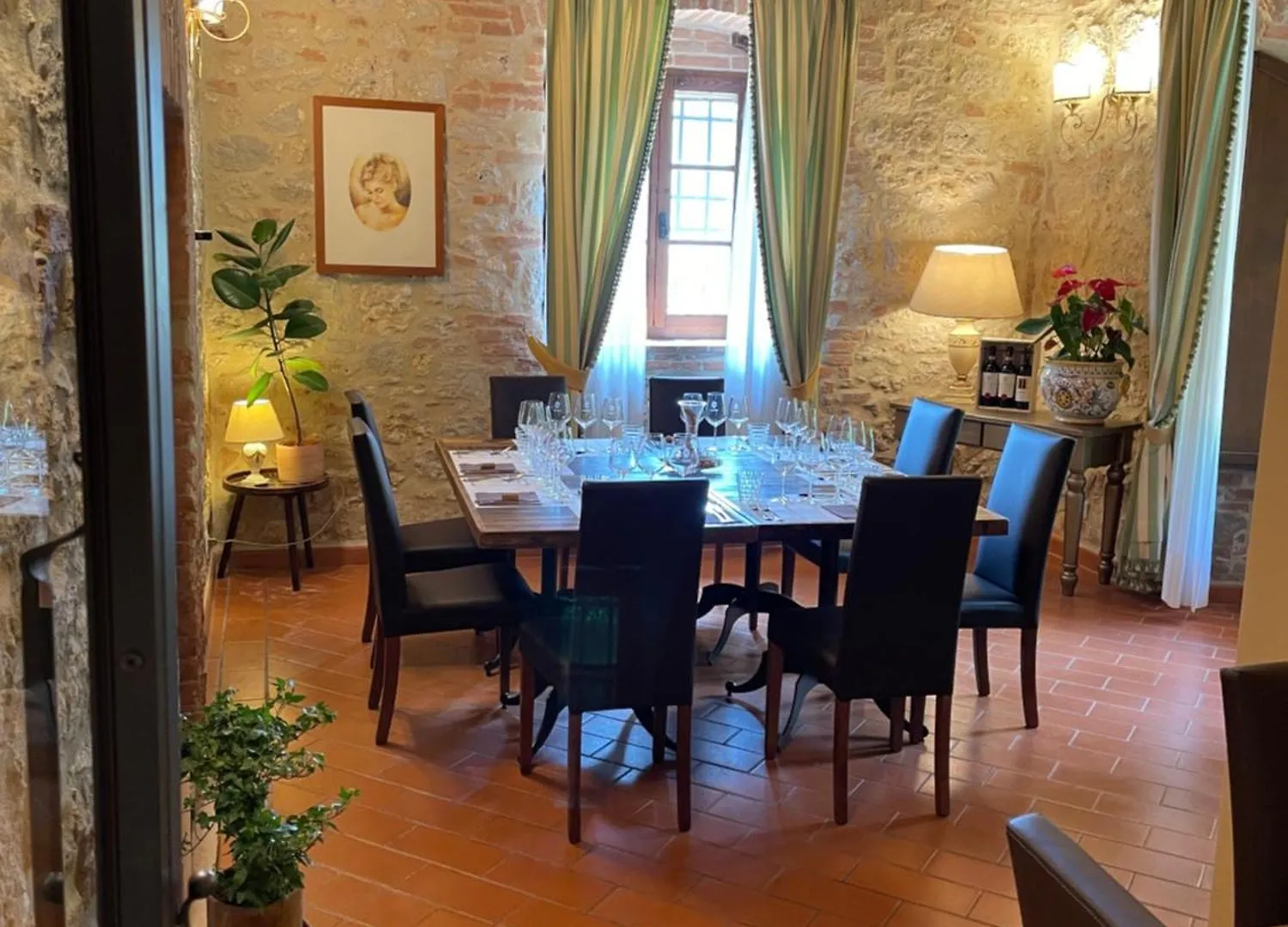 Farm stay Il Colombaio Winery & Rooms Monteriggioni Italy
