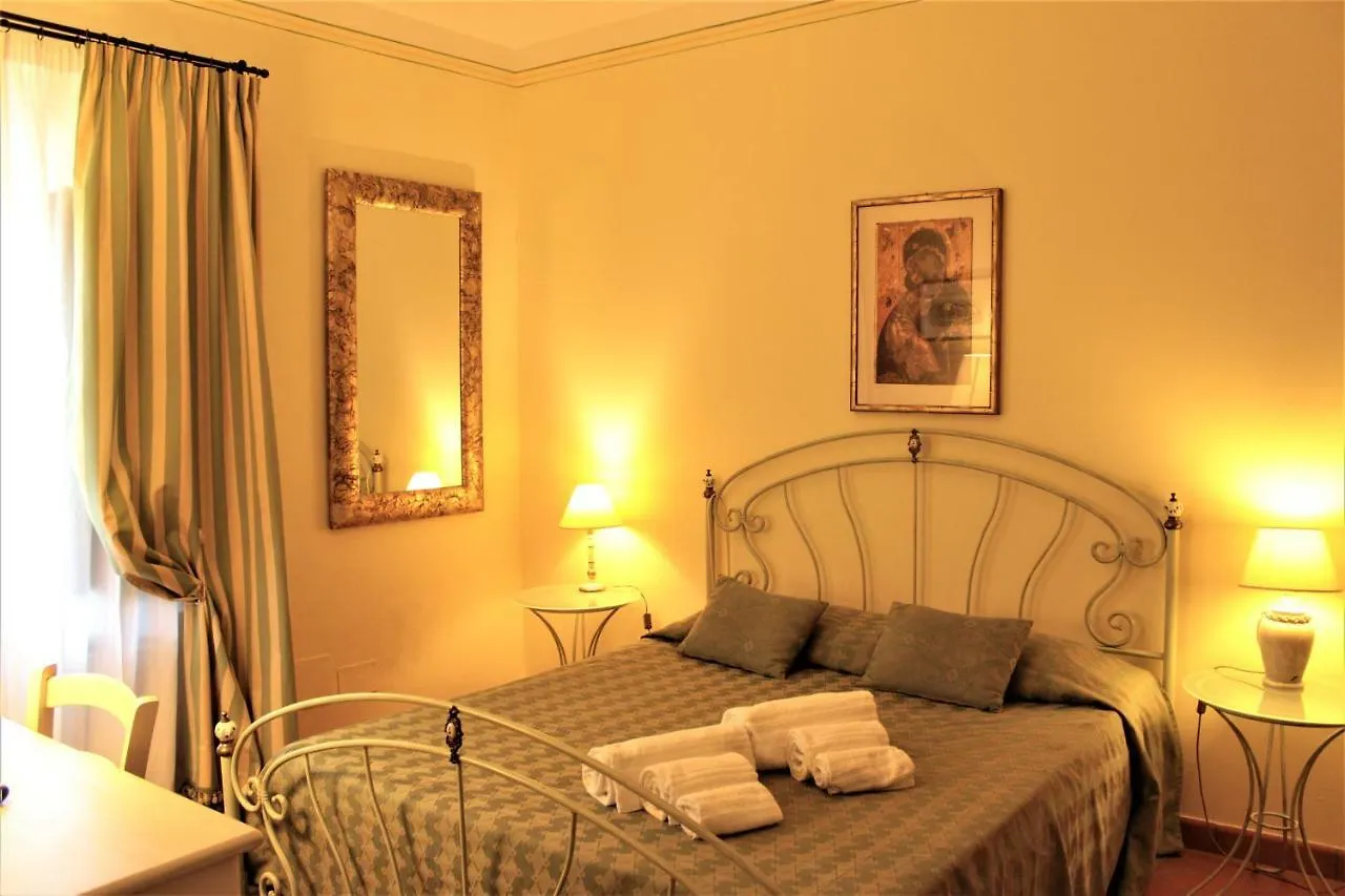 Farm stay Il Colombaio Winery & Rooms Monteriggioni Italy